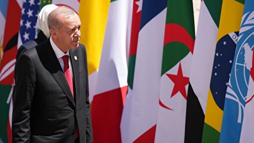 دوگانه ارتباط آنکارا با غرب و شرق